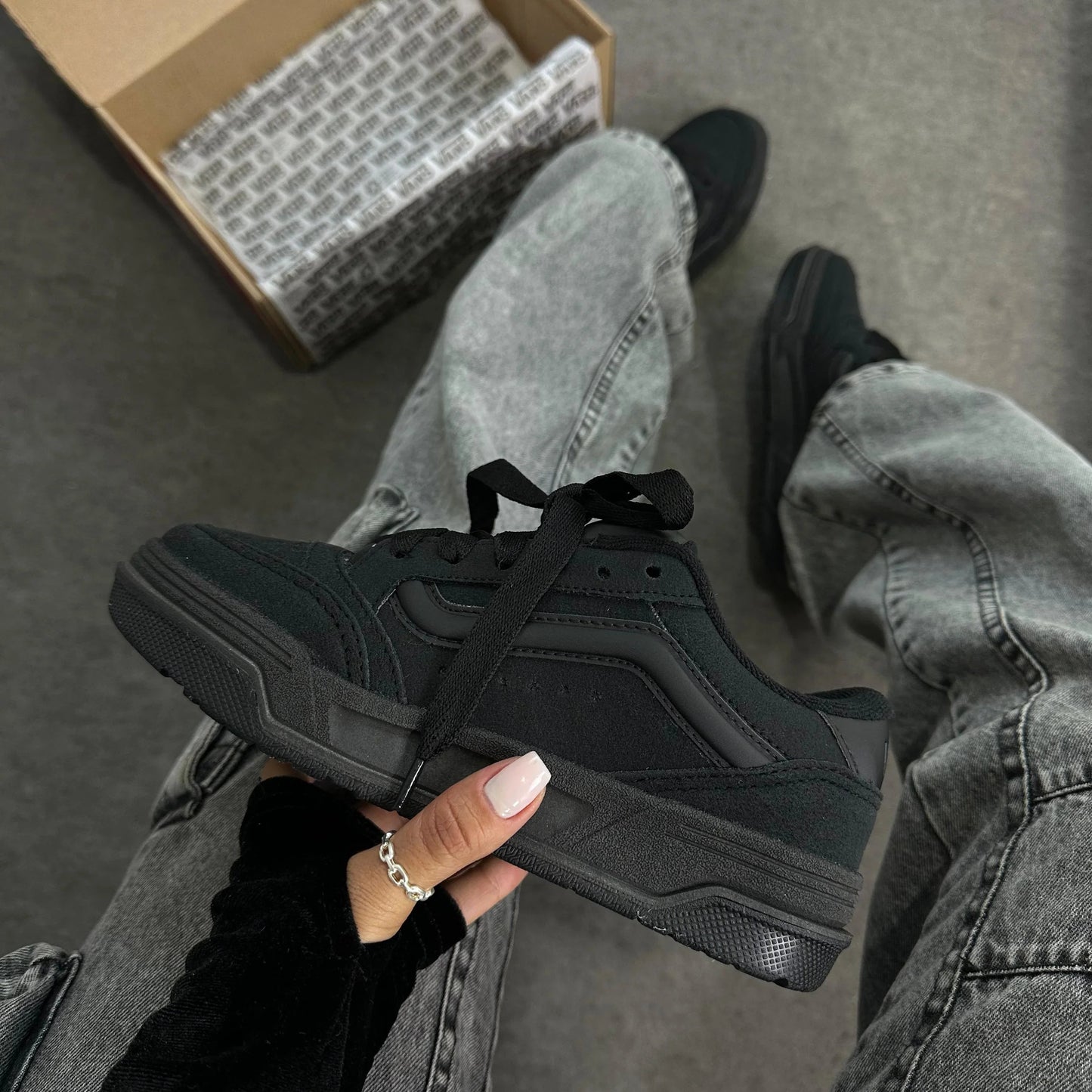 Tênis Vans Hylane Preto – Design Moderno e Confortável