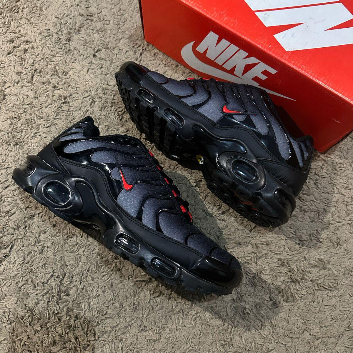 Tênis Nike TN Drácula – Estilo Street e Performance