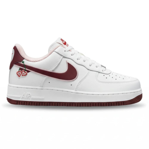 Tênis Nike Air Force Branco e Vinho 💖 – Estilo Único e Confortável