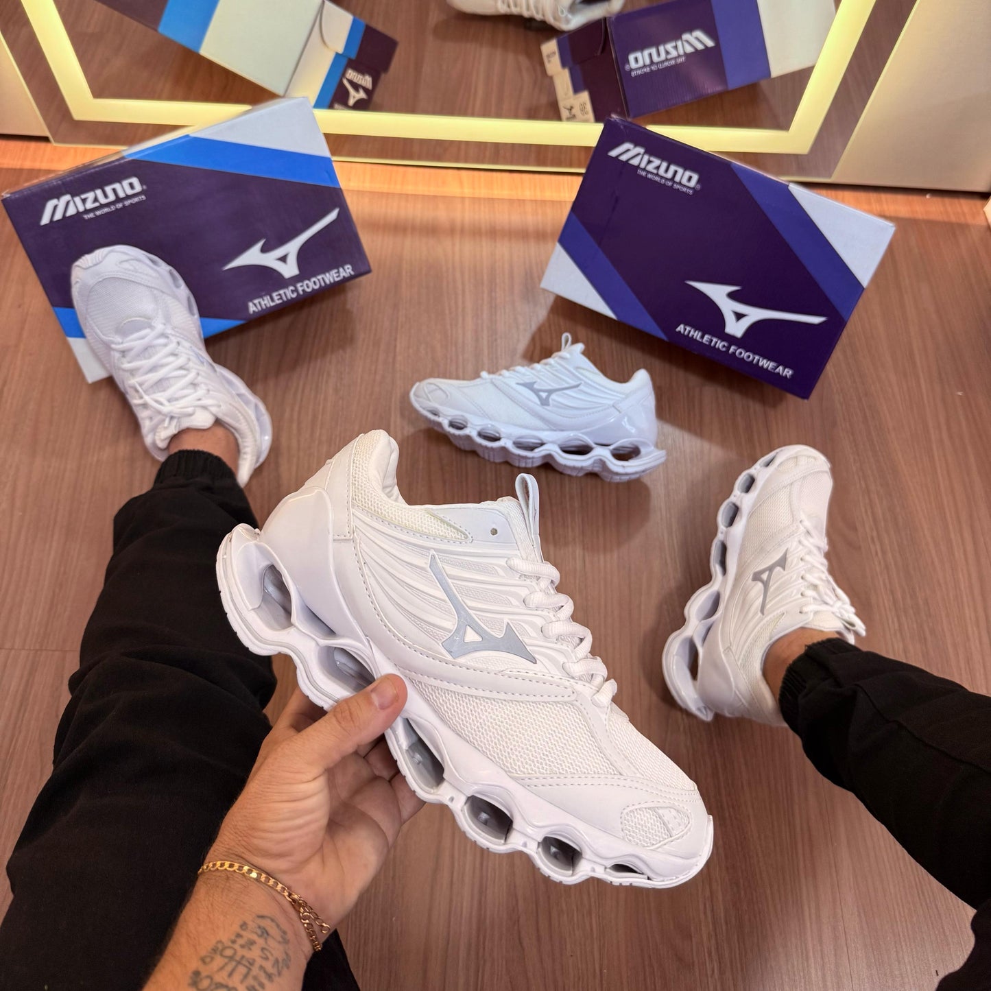 Tênis Mizuno Prophecy 13-S Branco Refletivo – Design Exclusivo e Conforto Máximo