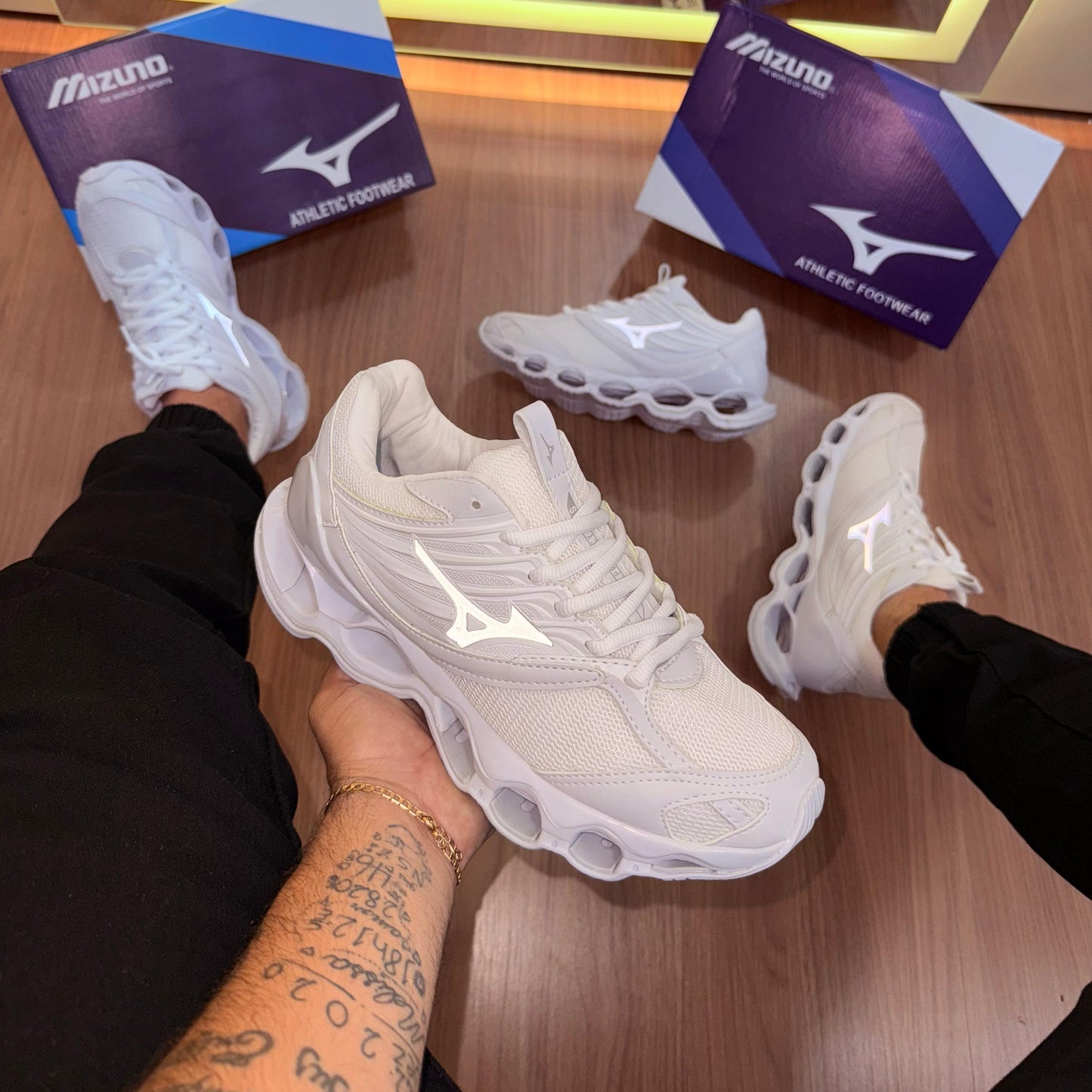 Tênis Mizuno Prophecy 13-S Branco Refletivo – Design Exclusivo e Conforto Máximo