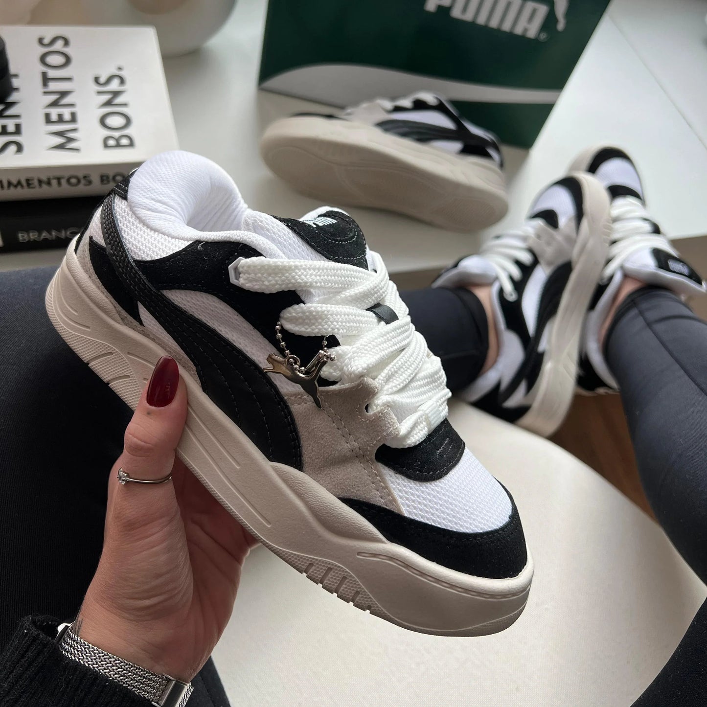 Tênis Puma 180 Preto e Branco – Design Casual e Leve