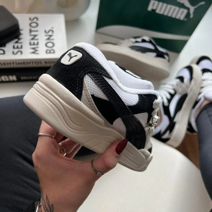 Tênis Puma 180 Preto e Branco – Design Casual e Leve