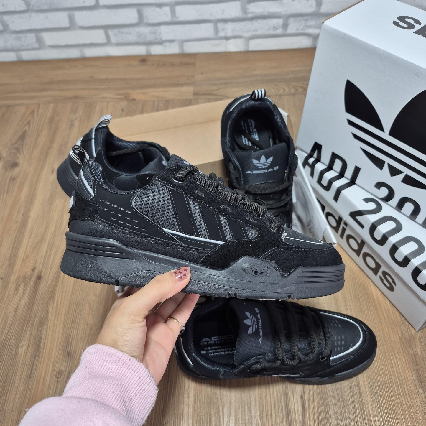 Tênis Adidas Adi2000 Preto – Leve, Estiloso e Ideal para o Dia a Dia