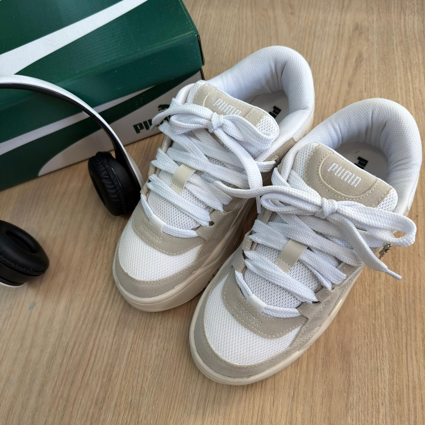 Tênis Puma 180 Cinza e bege – Estilo Urbano e Conforto Premium