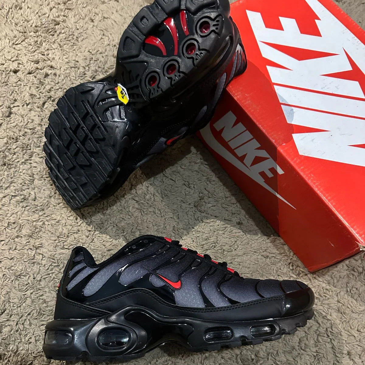 Tênis Nike TN Drácula – Estilo Street e Performance