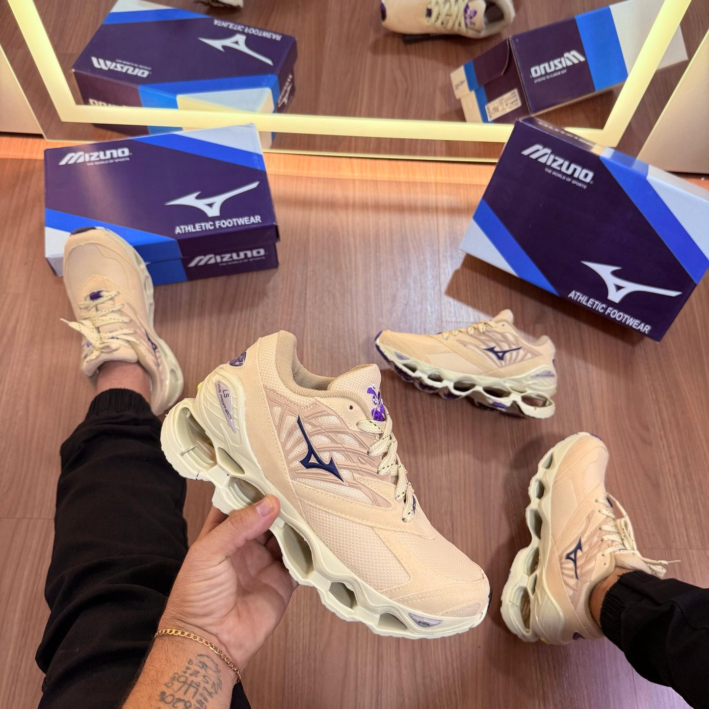 Tênis Mizuno Pro 13-S Creme Flor de Lótus – Edição Premium