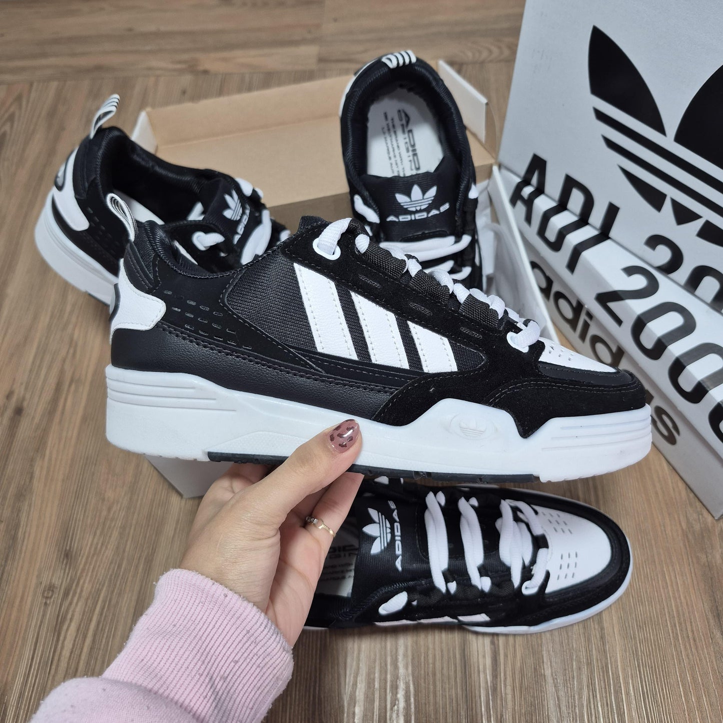 Tênis Adidas Adi2000 Preto e Branco – Estilo Casual Premium