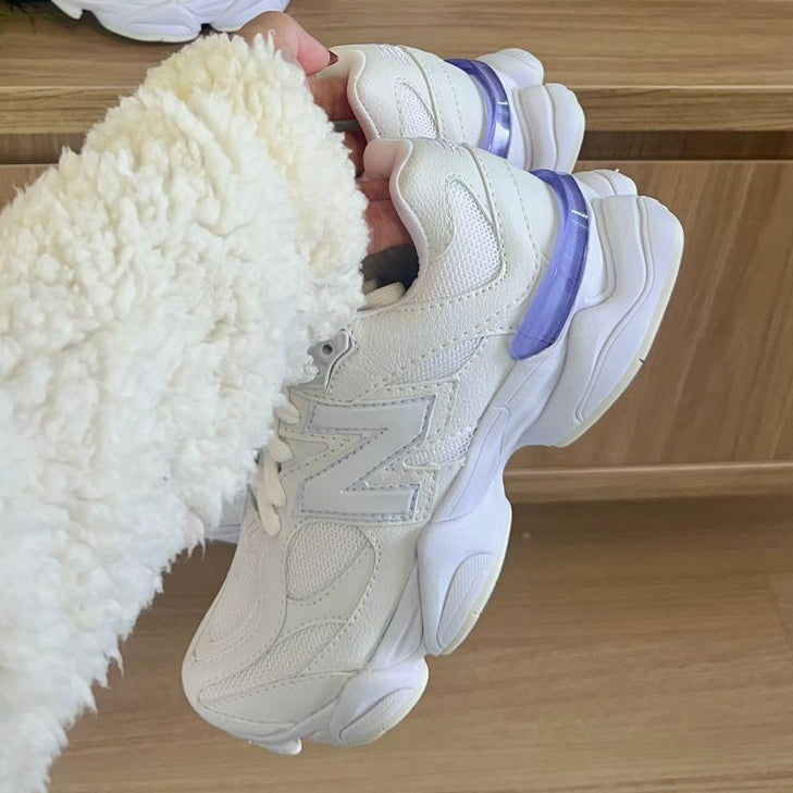 Tênis New Balance 9060 Branco – Visual Moderno e Confortável