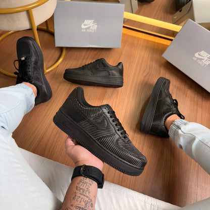 Tênis Nike Air Force Carbono – Estilo e Conforto